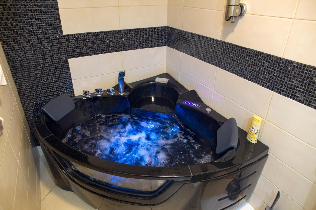 شقة Spa Apartman Red Passion بلغراد المظهر الخارجي الصورة