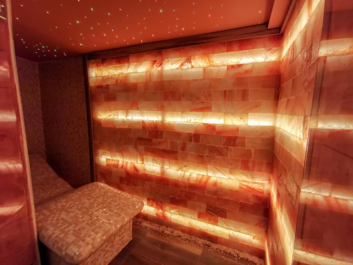 شقة Spa Apartman Red Passion بلغراد المظهر الخارجي الصورة