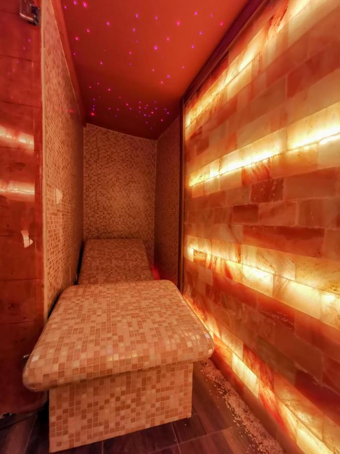 شقة Spa Apartman Red Passion بلغراد المظهر الخارجي الصورة