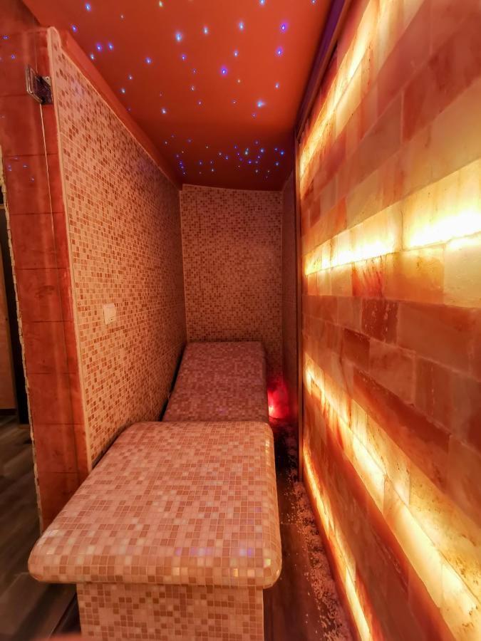 شقة Spa Apartman Red Passion بلغراد المظهر الخارجي الصورة